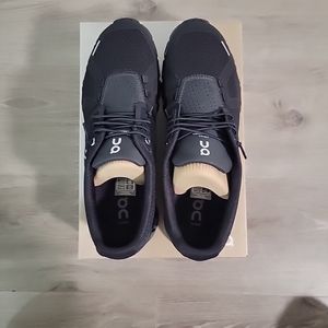 On running cloud 5 men's all black